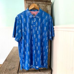 Chubbies Blue and White Pineapple Patterned Short Sleeve Polo Size M